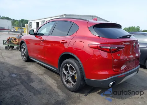 2018 Alfa Romeo Stelvio Ti Sport Awd из США, поврежденный, VIN ZASFAKNN5J7B91860